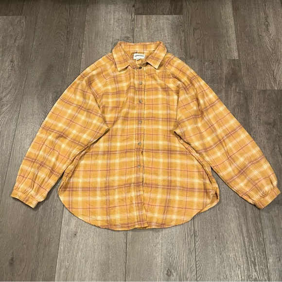 American Eagle Outfitters Tops - Women’s America Eagle Boyfriend Fit Button Front Plaid Flannel Top Size Large
